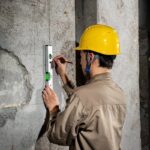 Строительный уровень Deli DL700400B 400мм, алюминиевый сплав, мягкие резиновые заглушки, магнит — изображение 5