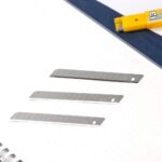 Сменные лезвия для ножа Deli DL-DP092 9мм*10шт сталь 75#. 2-ступенчатое лезвие. 1 шт = набор из 10 лезвий — изображение 2