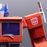 Робот трансформер Robosen модели Оптимус-Прайм (Flagship Optimus Prime) — изображение 4